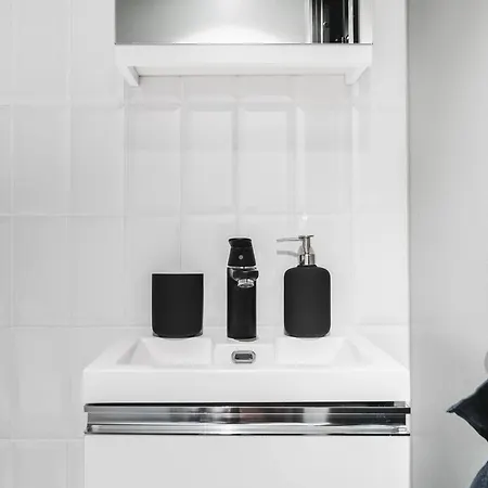 Apartman Modern Studio Perfect For Business Travelers. Bg1 *